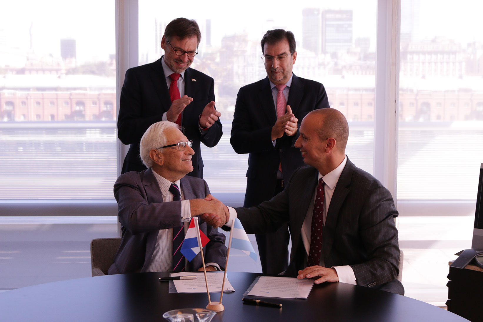 2/5/17. El INDEC firmó un acuerdo de cooperación con la Agencia de Estadística de los Países Bajos.