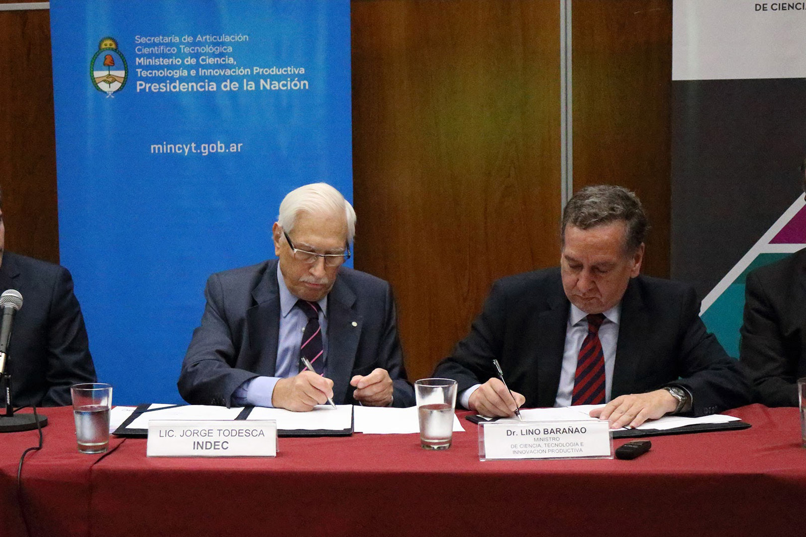 10/08/17. El INDEC firmó un convenio de cooperación con el Ministerio de Ciencia y Tecnología.